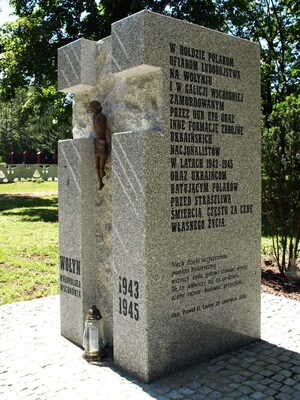 Pomnik poświęcony Polakom zamordowanym przez ukraińskich nacjonalistów w l. 1943-1945 (Bielsko-Biała).