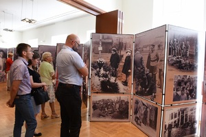 Otwarcie wystawy „Ukradzione dzieciństwo” w Raciborzu.