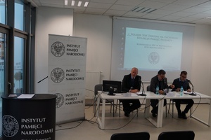 Od prawej – dr Mirosław Sikora (IPN Katowice), prof. Giovani Cerchia, Zbigniew Gołasz.