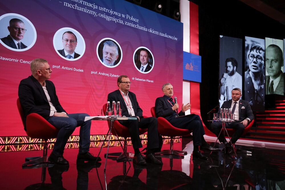 Panel dyskusyjny „Transformacja ustrojowa w Polsce – mechanizmy, osiągnięcia, zaniechania okiem naukowców” – Warszawa, 15 kwietnia 2023. Fot. Mikołaj Bujak (IPN)