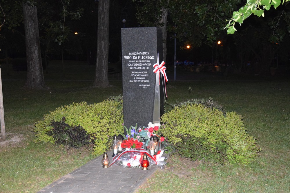 Znicze pamięci w 76. rocznicę śmierci rtm. Witolda Pileckiego – 25 maja 2024. Fot.: IPN