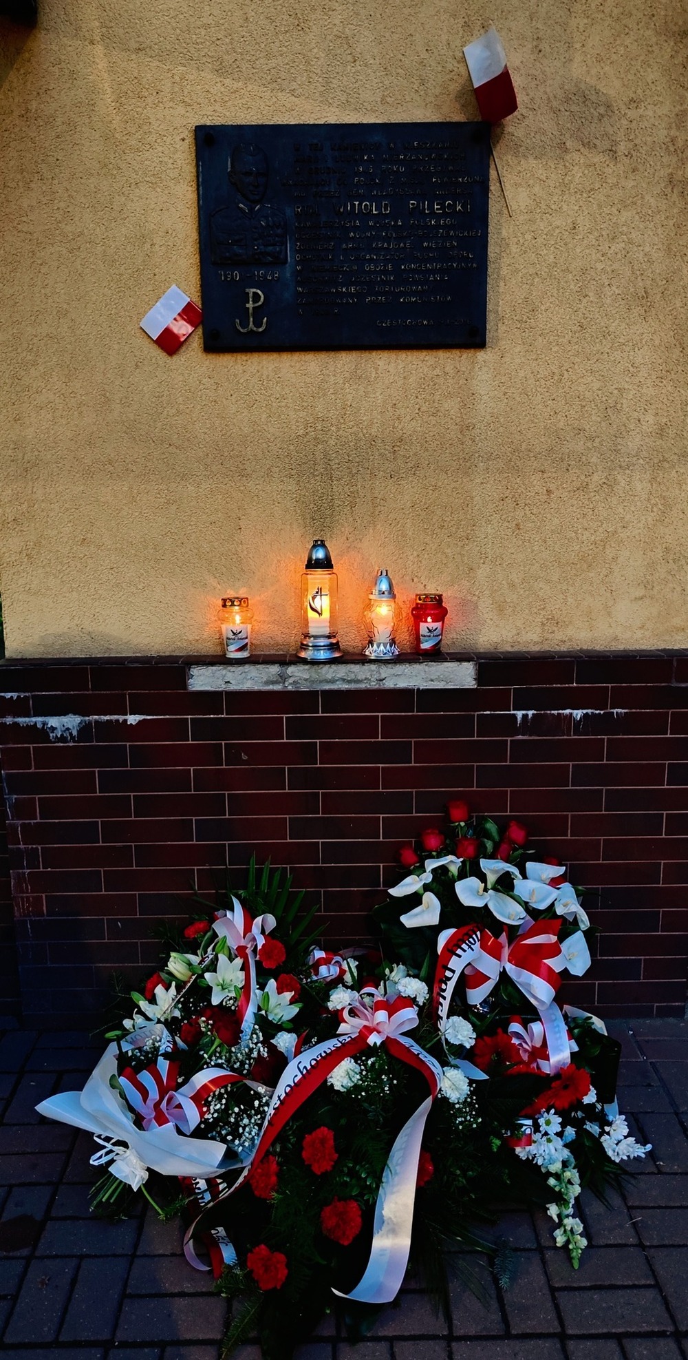 Znicze pamięci w 76. rocznicę śmierci rtm. Witolda Pileckiego – 25 maja 2024. Fot.: IPN