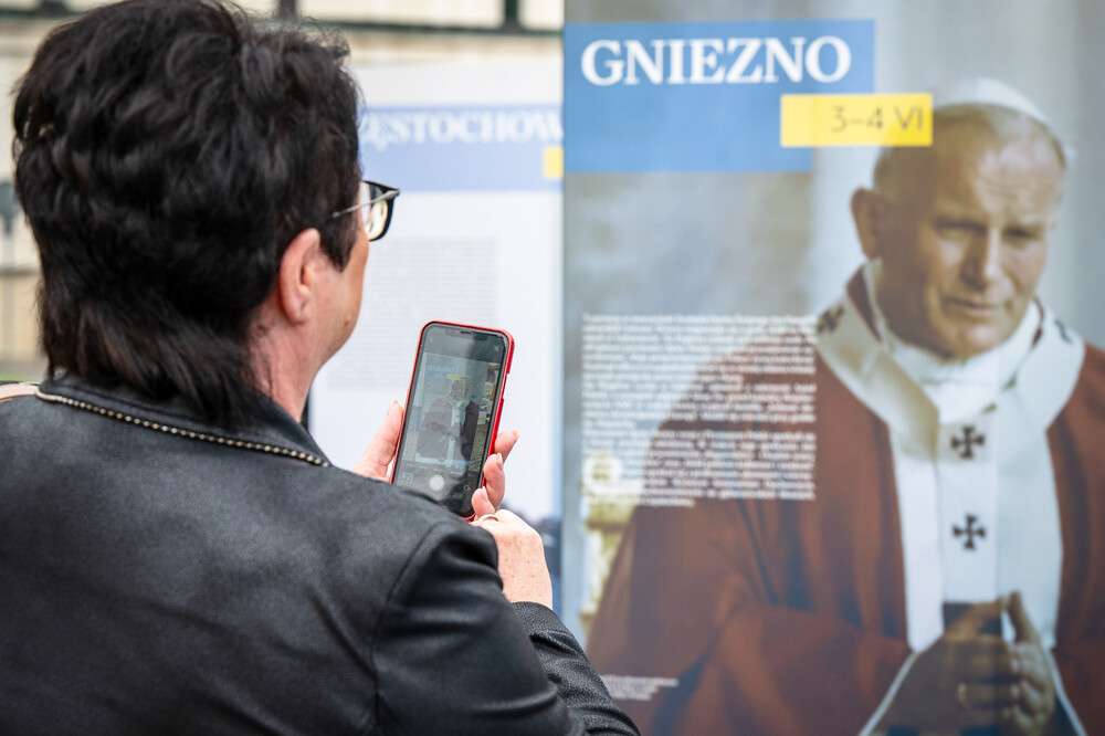 Instytut Pamięci Narodowej zaprezentował w Częstochowie wystawę „Gaude Mater Polonia. Jan Paweł II w Ojczyźnie. 2–10 czerwca 1979” - Częstochowa, 4, 5 czerwca 2024. Fot.: IPN K. Łojko