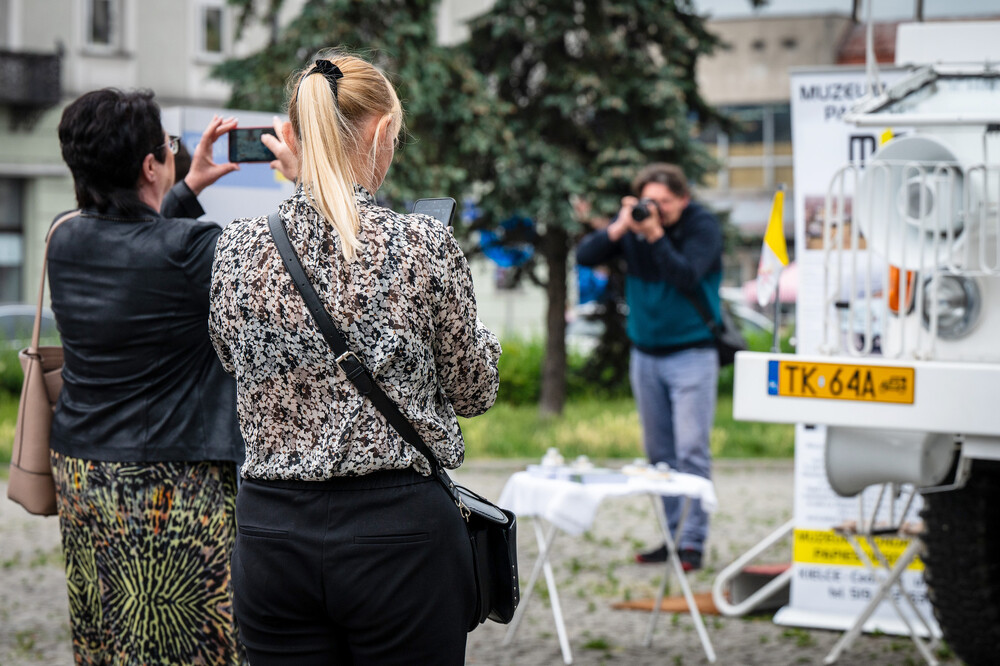Instytut Pamięci Narodowej zaprezentował w Częstochowie wystawę „Gaude Mater Polonia. Jan Paweł II w Ojczyźnie. 2–10 czerwca 1979” - Częstochowa, 4, 5 czerwca 2024. Fot.: IPN K. Łojko