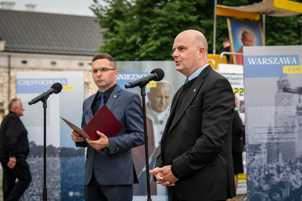 Instytut Pamięci Narodowej zaprezentował w Częstochowie wystawę „Gaude Mater Polonia. Jan Paweł II w Ojczyźnie. 2–10 czerwca 1979” - Częstochowa, 4, 5 czerwca 2024. Fot.: IPN K. Łojko