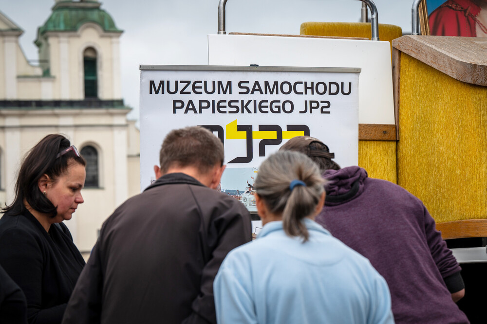 Instytut Pamięci Narodowej zaprezentował w Częstochowie wystawę „Gaude Mater Polonia. Jan Paweł II w Ojczyźnie. 2–10 czerwca 1979” - Częstochowa, 4, 5 czerwca 2024. Fot.: IPN K. Łojko