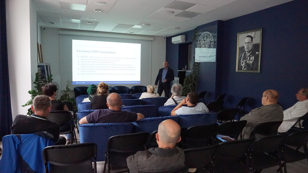 Wykład dr hab. Jarosława Durki, prof. Uniwersytetu Kaliskiego pt. "Władze komunistyczne wobec pobytu Jana Pawła II w Częstochowie w czasie jego I pielgrzymki do Polski" - Częstochowa, 4 czerwca 2024. Fot.: Kinga Lis