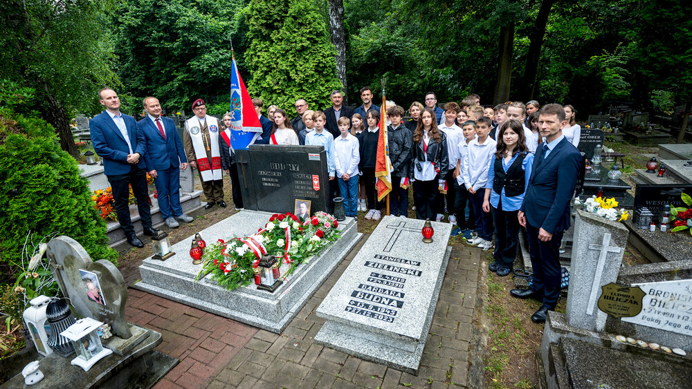 Uroczystość oznaczenia grobu powstańca śląskiego śp. ppor. Ignacego Budnego znakiem pamięci „Tobie Polsko” - Gliwice, 10 czerwca 2024. Fot.: IPN K. Łojko