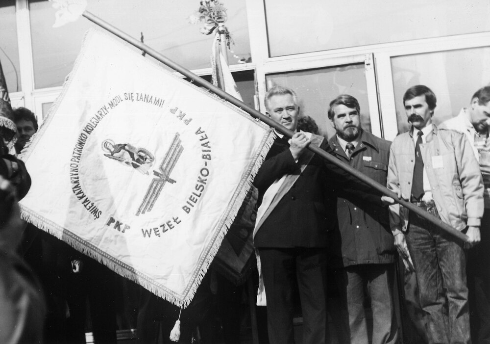 Zmarł Henryk Malik, zasłużony związkowiec, kolejarz i regionalny chorąży