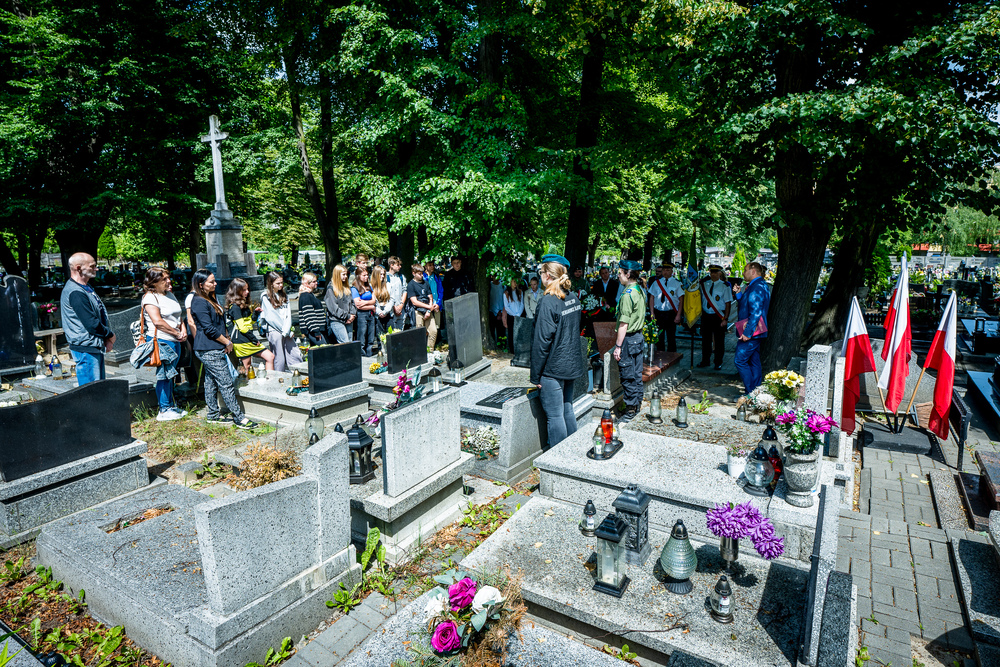 Uroczystość oznaczenia grobu powstańca śląskiego śp. Ferdynanda Bednarczyka znakiem pamięci „Tobie Polsko” – Siemianowice Śląskie, 14 czerwca 2024. Fot.: IPN K. Łojko