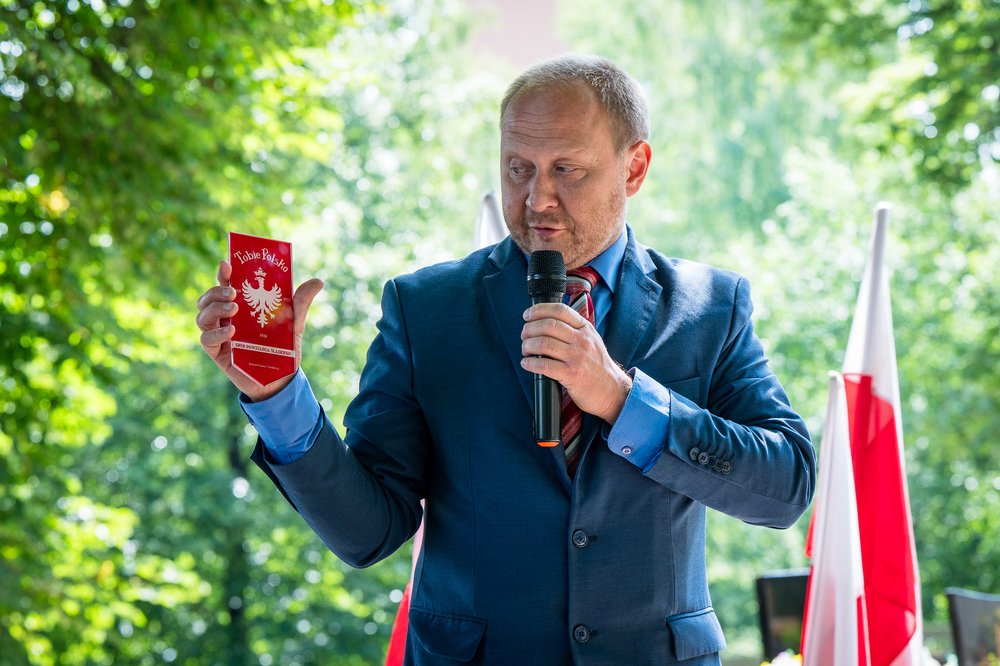 Uroczystość oznaczenia grobu powstańca śląskiego śp. Ferdynanda Bednarczyka znakiem pamięci „Tobie Polsko” – Siemianowice Śląskie, 14 czerwca 2024. Fot.: IPN K. Łojko