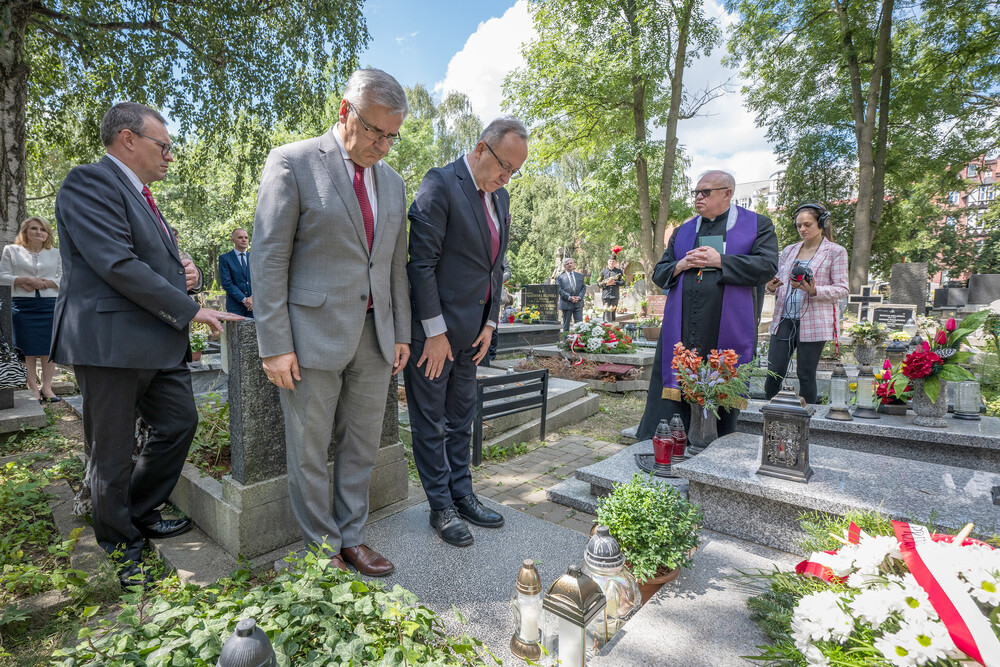 Uroczystość oznaczenia grobu powstańca śląskiego śp. Franciszka Poloczka znakiem pamięci „Tobie Polsko” – Katowice, 5 lipca 2024. Fot.: IPN K. Łojko