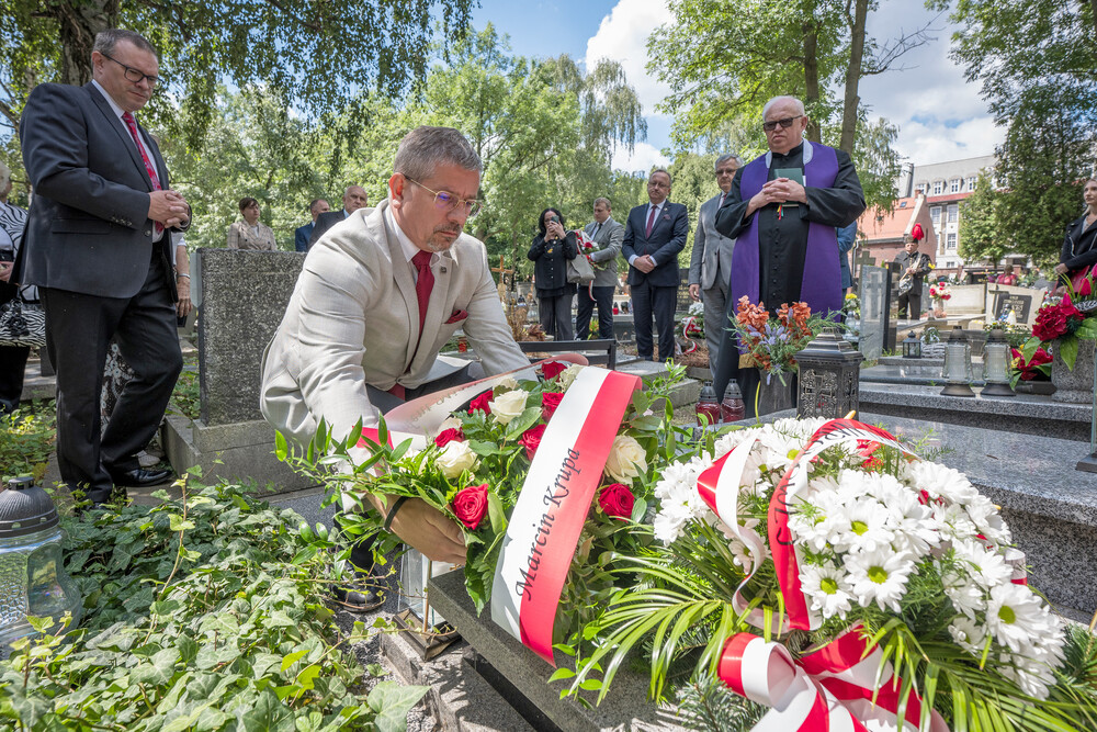 Uroczystość oznaczenia grobu powstańca śląskiego śp. Franciszka Poloczka znakiem pamięci „Tobie Polsko” – Katowice, 5 lipca 2024. Fot.: IPN K. Łojko