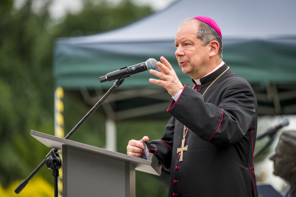 Uroczystość poświęcona Henrykowi Sławikowi – górnośląskiemu Sprawiedliwemu wśród Narodów Świata – Jastrzębie-Zdrój, 14 lipca 2024. Fot.: IPN K. Łojko
