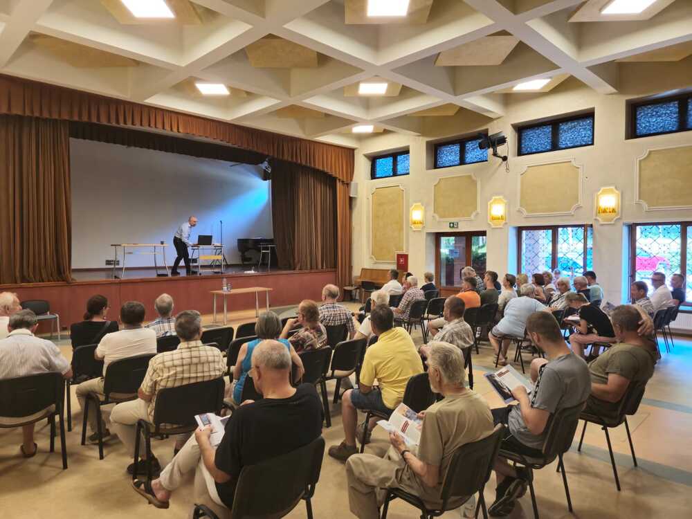 Wykład popularno-naukowy Ryszarda Mozgola pt. „Uwarunkowania międzynarodowe sprawy górnośląskiej w latach 1918-1922” – Mielec, 15 lipca 2024. Fot.: IPN