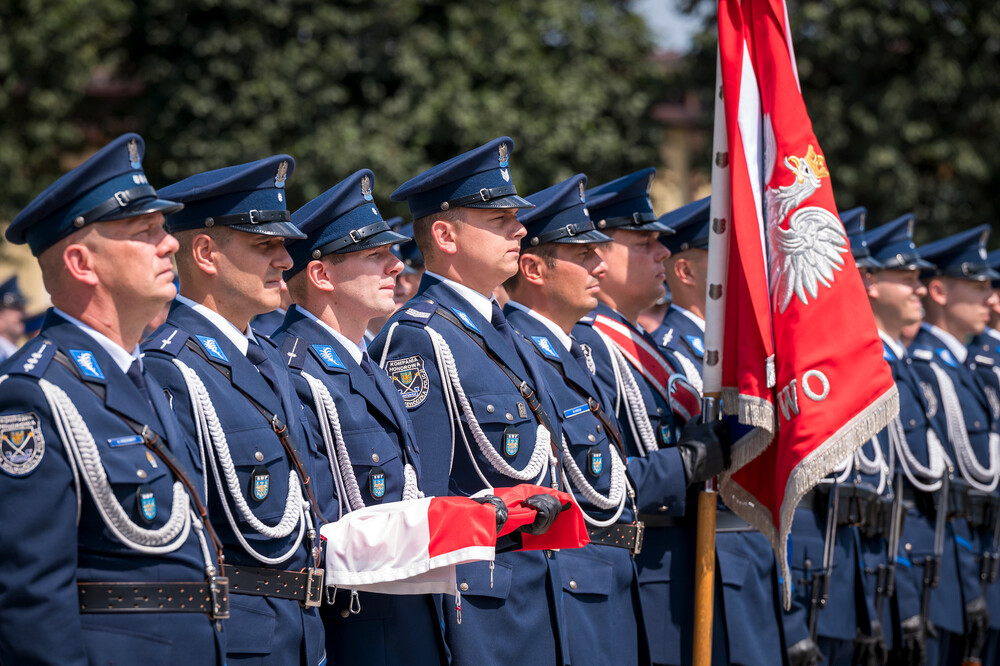 Uroczysty apel z okazji Święta Policji oraz 25-lecia utworzenia Szkoły Policji w Katowicach – Katowice, 26 lipca 2024. Fot.: IPN K. Łojko