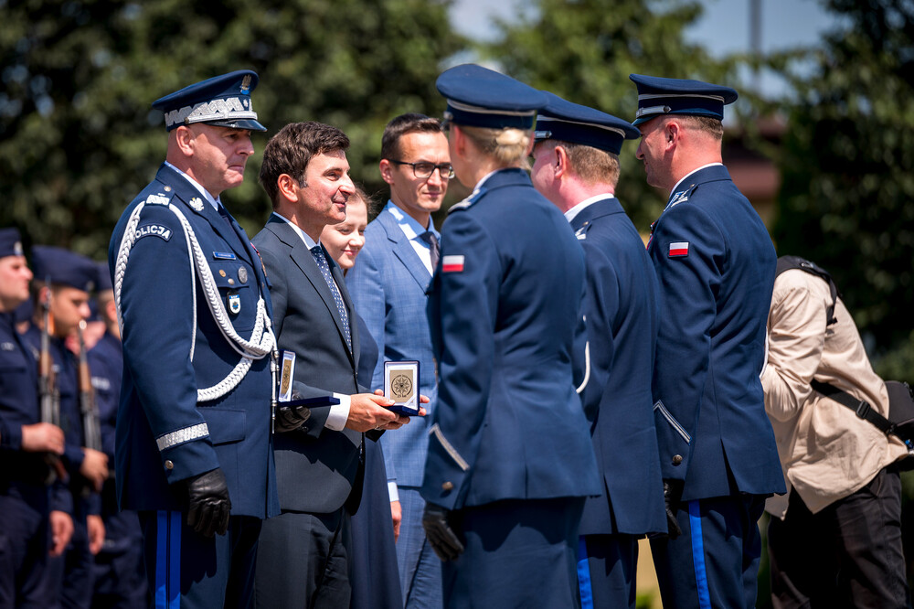 Uroczysty apel z okazji Święta Policji oraz 25-lecia utworzenia Szkoły Policji w Katowicach – Katowice, 26 lipca 2024. Fot.: IPN K. Łojko