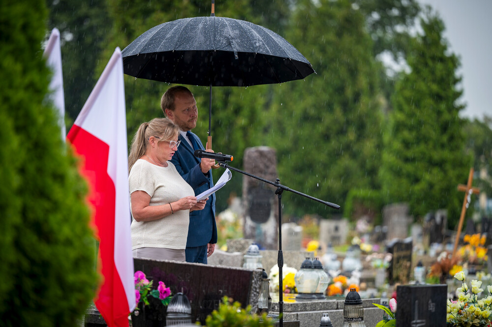 Uroczystość oznaczenia grobu śp. Janusza Nikodemskiego znakiem pamięci „Grób weterana walk o wolności niepodległość Polski” – w 80. rocznicę wybuchu Powstania Warszawskiego – Katowice, 1 sierpnia 2024. Fot.: IPN K. Łojko