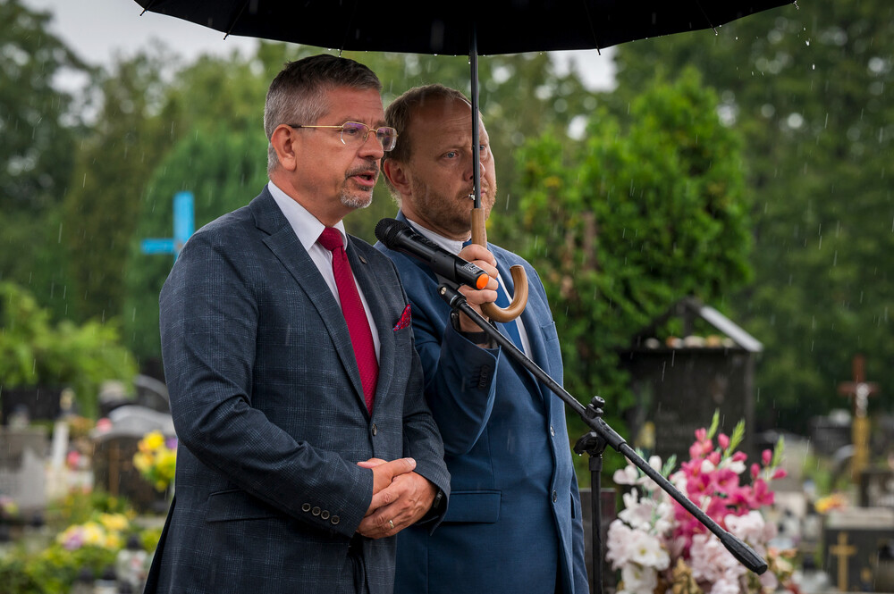 Uroczystość oznaczenia grobu śp. Janusza Nikodemskiego znakiem pamięci „Grób weterana walk o wolności niepodległość Polski” – w 80. rocznicę wybuchu Powstania Warszawskiego – Katowice, 1 sierpnia 2024. Fot.: IPN K. Łojko