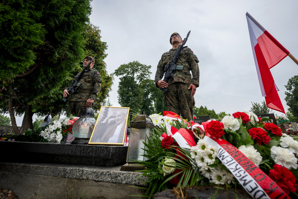 Uroczystość oznaczenia grobu śp. Janusza Nikodemskiego znakiem pamięci „Grób weterana walk o wolności niepodległość Polski” – w 80. rocznicę wybuchu Powstania Warszawskiego – Katowice, 1 sierpnia 2024. Fot.: IPN K. Łojko