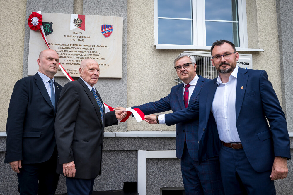 Odsłonięcie tablicy upamiętniającej Mariana Federaka – Częstochowa, 2 sierpnia 2024. Fot.: IPN K. Łojko