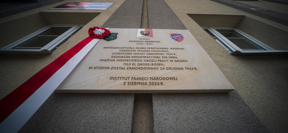 Odsłonięcie tablicy upamiętniającej Mariana Federaka – Częstochowa, 2 sierpnia 2024.  Fot.: IPN K. Łojko