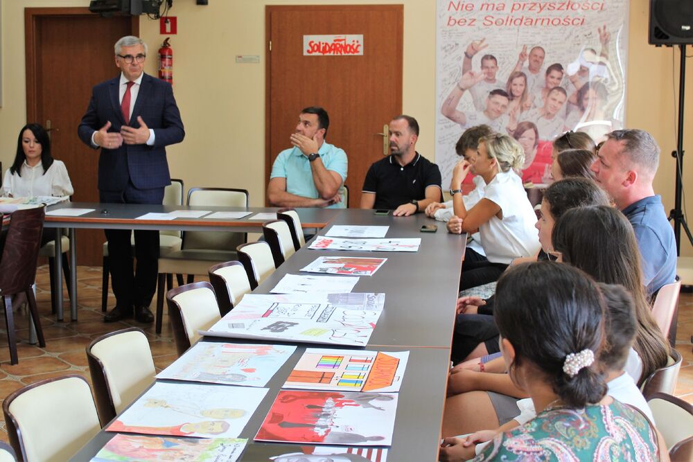 Podsumowanie trzeciej edycji konkursu plastycznego „Solidarność w oczach młodzieży”.