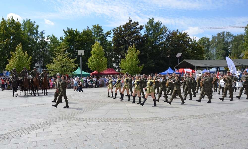 Wojewódzkie obchody Święta Wojska Polskiego w Katowicach. Fot. Justyna Siedlecka/OISW Katowice