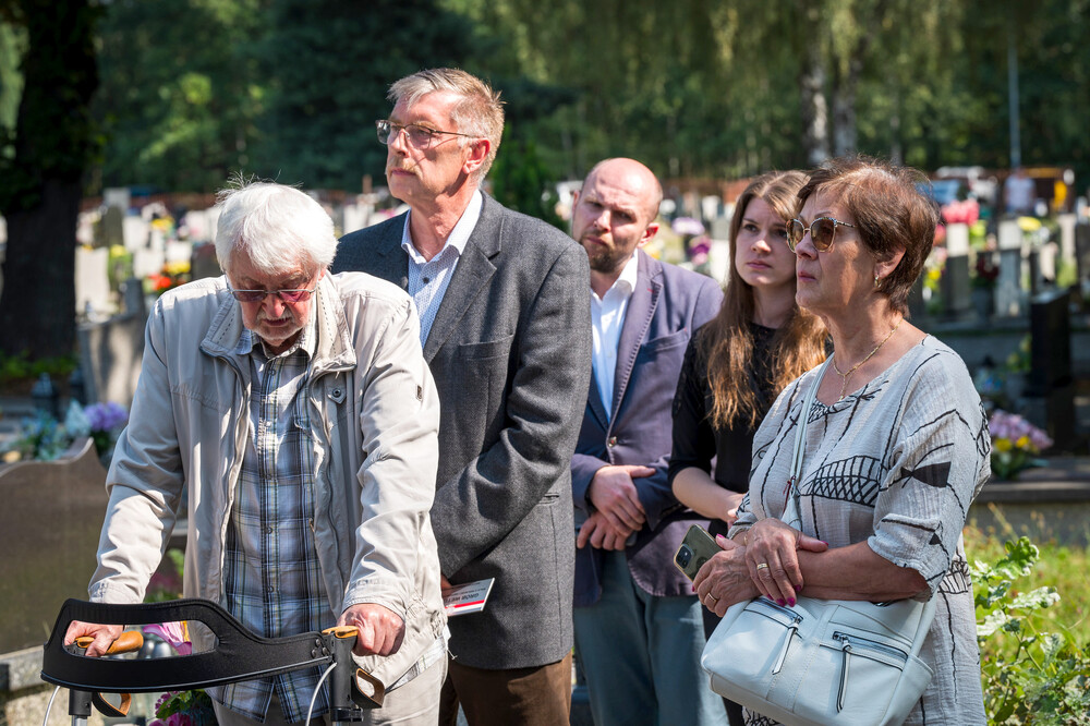 Oznaczenie grobu powstańca śląskiego dr. Stanisława Skiby znakiem pamięci „Tobie Polsko” – Ruda Śląska, 27 sierpnia 2024. Fot.: IPN K. Łojko