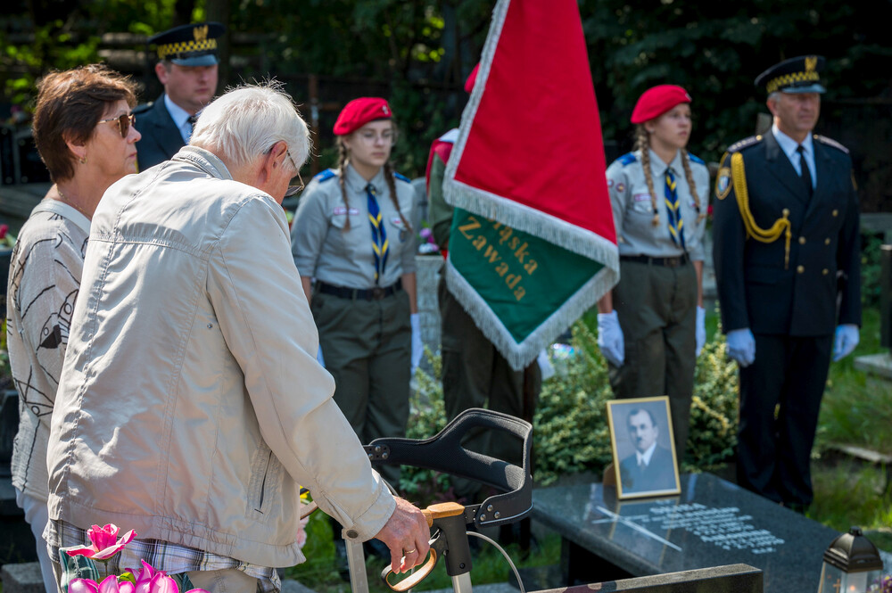 Oznaczenie grobu powstańca śląskiego dr. Stanisława Skiby znakiem pamięci „Tobie Polsko” – Ruda Śląska, 27 sierpnia 2024. Fot.: IPN K. Łojko