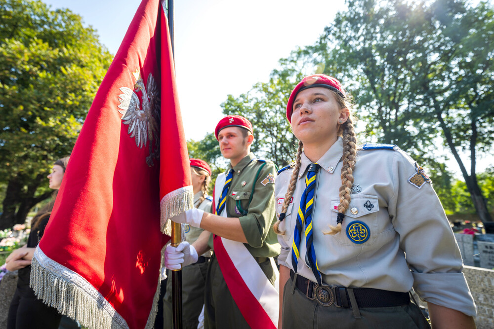 Oznaczenie grobu powstańca śląskiego dr. Stanisława Skiby znakiem pamięci „Tobie Polsko” – Ruda Śląska, 27 sierpnia 2024. Fot.: IPN K. Łojko