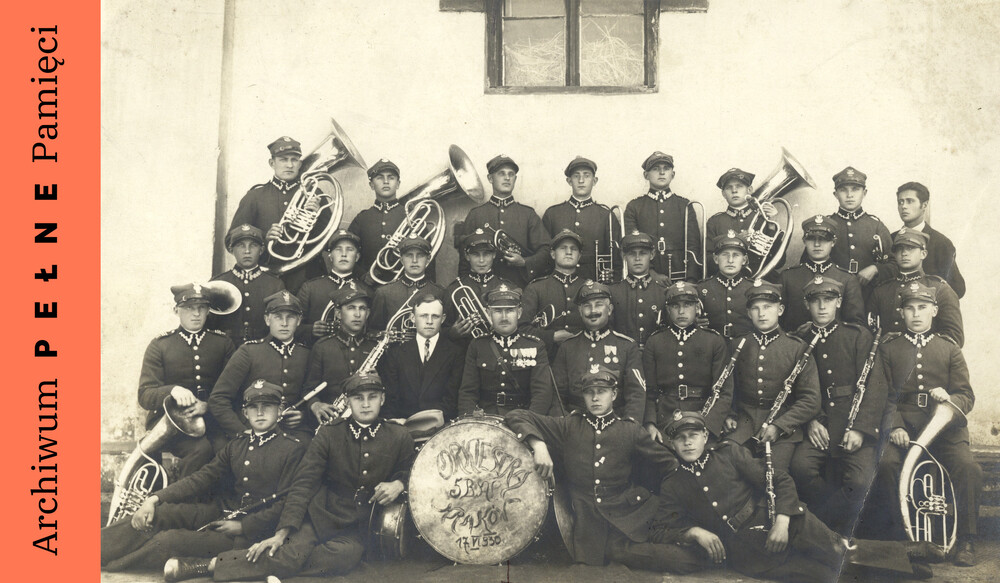 Fotografia przedstawiająca orkiestrę 5 Pułku Saperów, Kraków 17 VI 1930 r., IPN Ka 454/193, t. 1