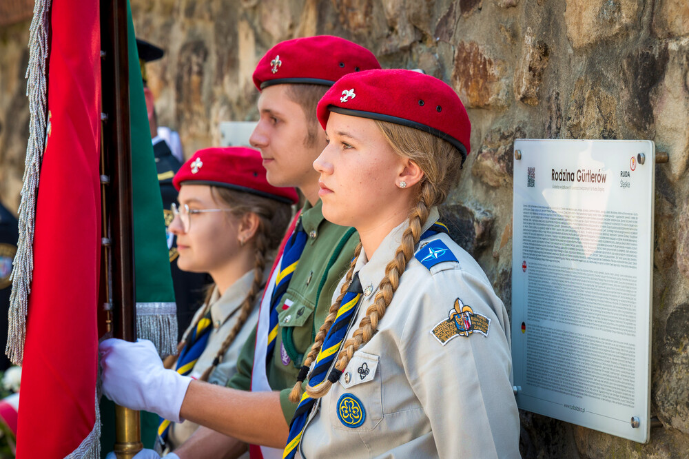 Odsłonięcie tablicy upamiętniającej Pawła Kubinę – Ruda Śląska, 28 sierpnia 2024. Fot.: IPN K. Łojko