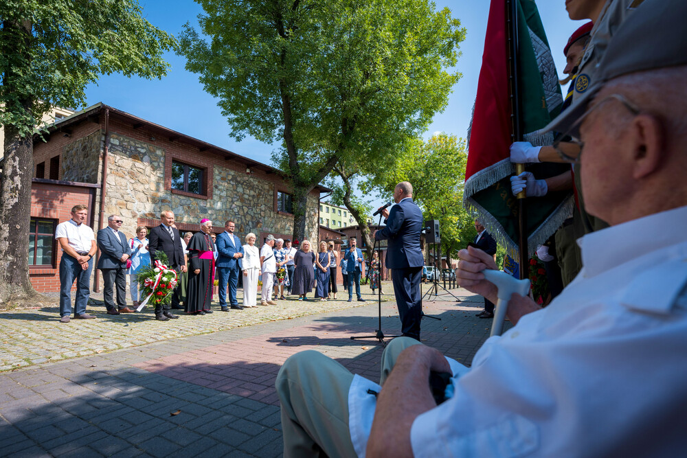 Odsłonięcie tablicy upamiętniającej Pawła Kubinę – Ruda Śląska, 28 sierpnia 2024. Fot.: IPN K. Łojko