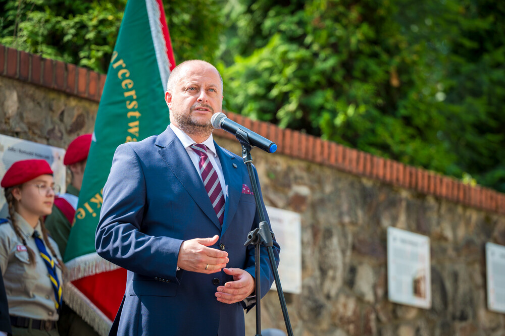 Odsłonięcie tablicy upamiętniającej Pawła Kubinę – Ruda Śląska, 28 sierpnia 2024. Fot.: IPN K. Łojko