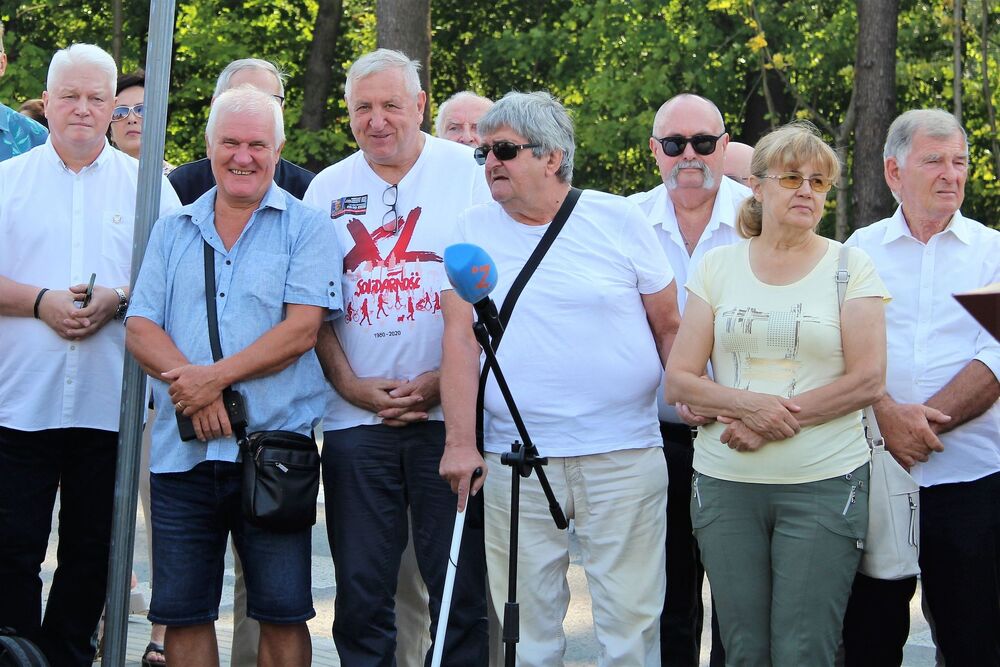 Odsłonięcie pomnika NSZZ „Solidarność” w Żywcu.