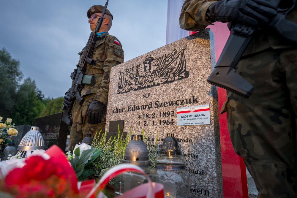 Grób chor. Edwarda Szewczuka. Fot. Krzysztof Łojko/IPN