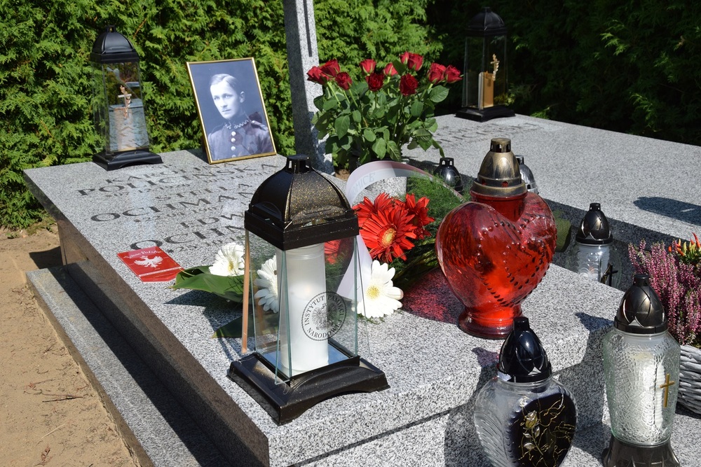 Uroczystość oznaczenia grobów powstańców śląskich znakiem pamięci „Tobie Polsko”.