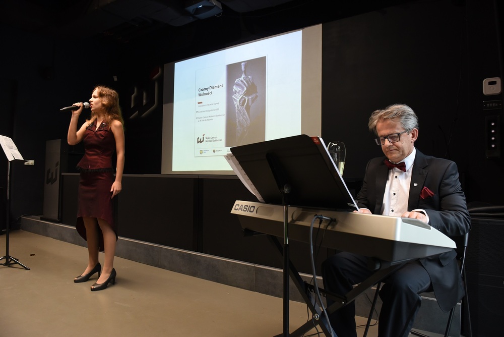 Katowicki Oddział IPN został uhonorowany nagrodą Czarny Diament Wolności. Fot. Monika Kobylańska/IPN