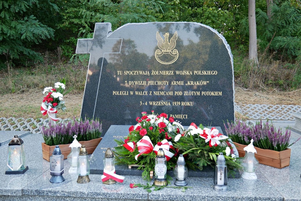 IV Święto Pułkowe 7 Pułku Artylerii Lekkiej i III Zjazd Rodzin Żołnierzy 7 Dywizji Piechoty Fot. Kinga Lis (IPN) i Michał Figzał (Stowarzyszenie Historyczne Reduta Częstochowa)