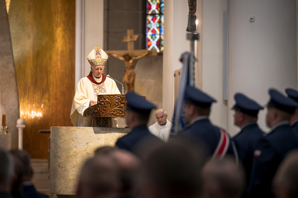 Oddział IPN w Katowicach został uhonorowany Medalem za Zasługi dla Ogólnopolskiego Stowarzyszenia „Rodzina Policyjna 1939 r.” z siedzibą w Katowicach – Katowice, 13 września 2024 r. Fot.: IPN K. Łojko