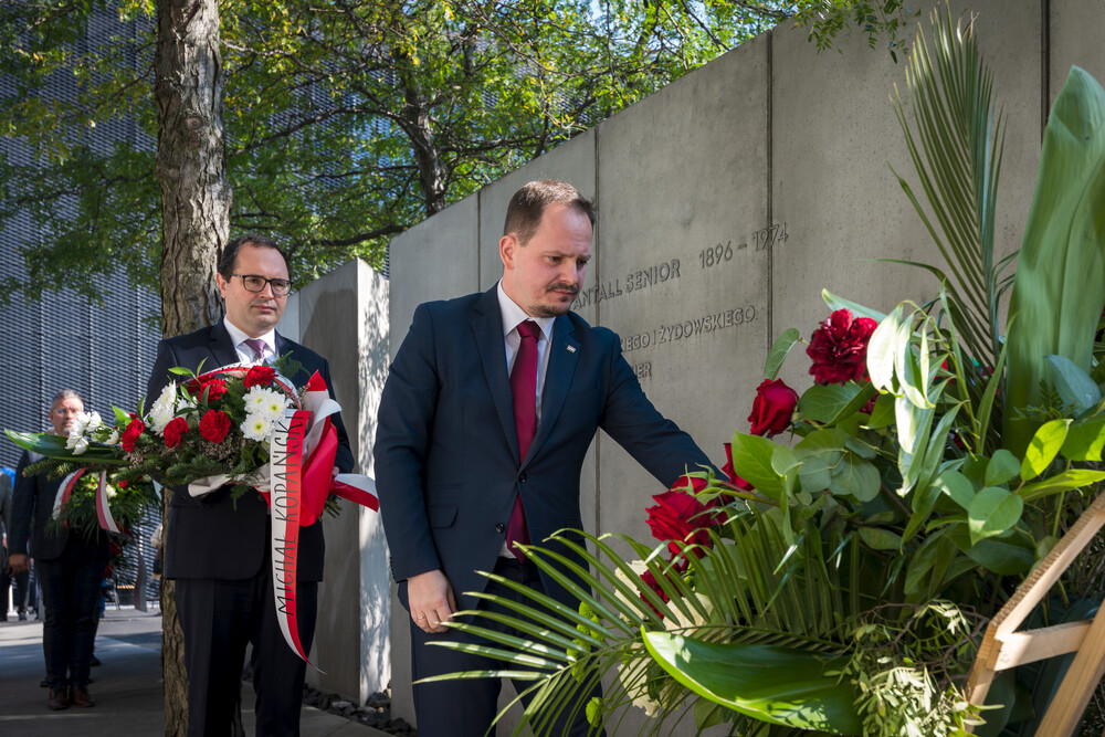 Uroczystość pod pomnikiem Henryka Sławika i Józsefa Antalla w Katowicach – 18 września 2024. Fot.: IPN K. Łojko