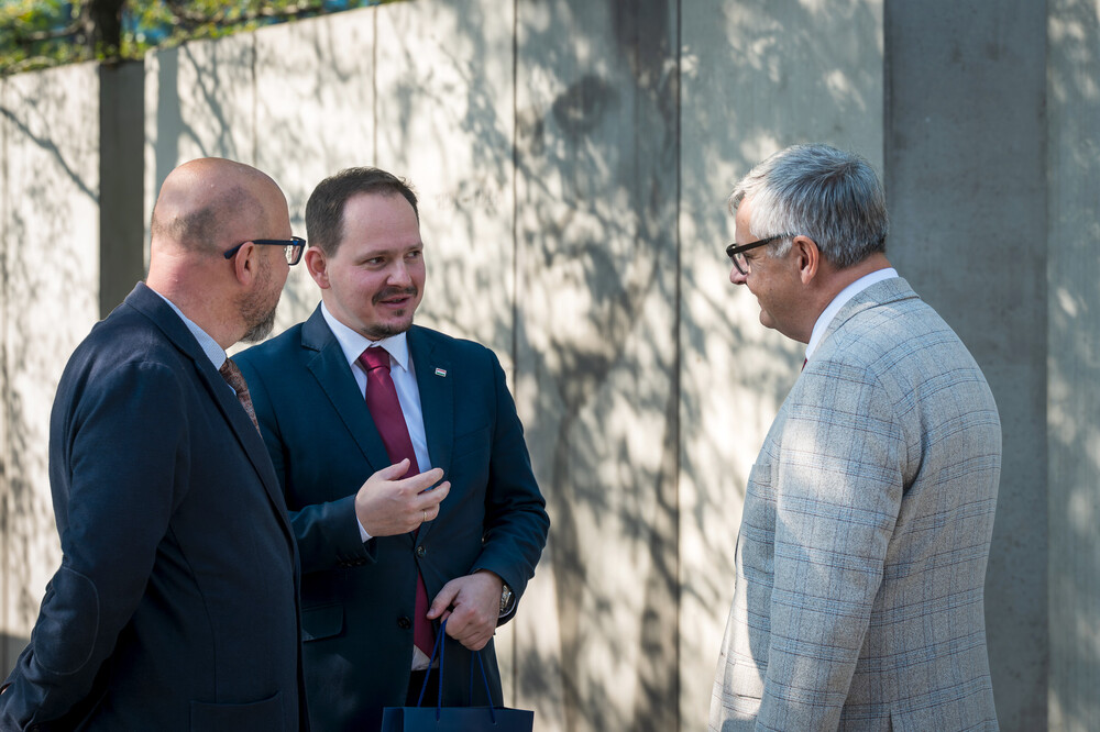 Uroczystość pod pomnikiem Henryka Sławika i Józsefa Antalla w Katowicach – 18 września 2024. Fot.: IPN K. Łojko