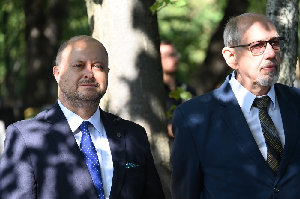 Uroczystość oznaczenia grobu powstańca śląskiego ppor. Wacława Zimocha znakiem pamięci „Tobie Polsko“. Fot. UM Ruda Śląska