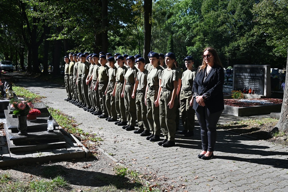Uroczystość oznaczenia grobu powstańca śląskiego ppor. Wacława Zimocha znakiem pamięci „Tobie Polsko“. Fot. UM Ruda Śląska