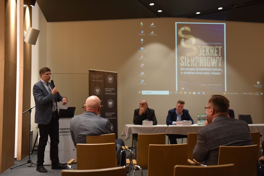 Konferencja „Dekret sierpniowy jako narzędzie sprawiedliwych rozliczeń ze zbrodniami okresu wojny i okupacji?”. Fot. Monika Kobylańska/IPN