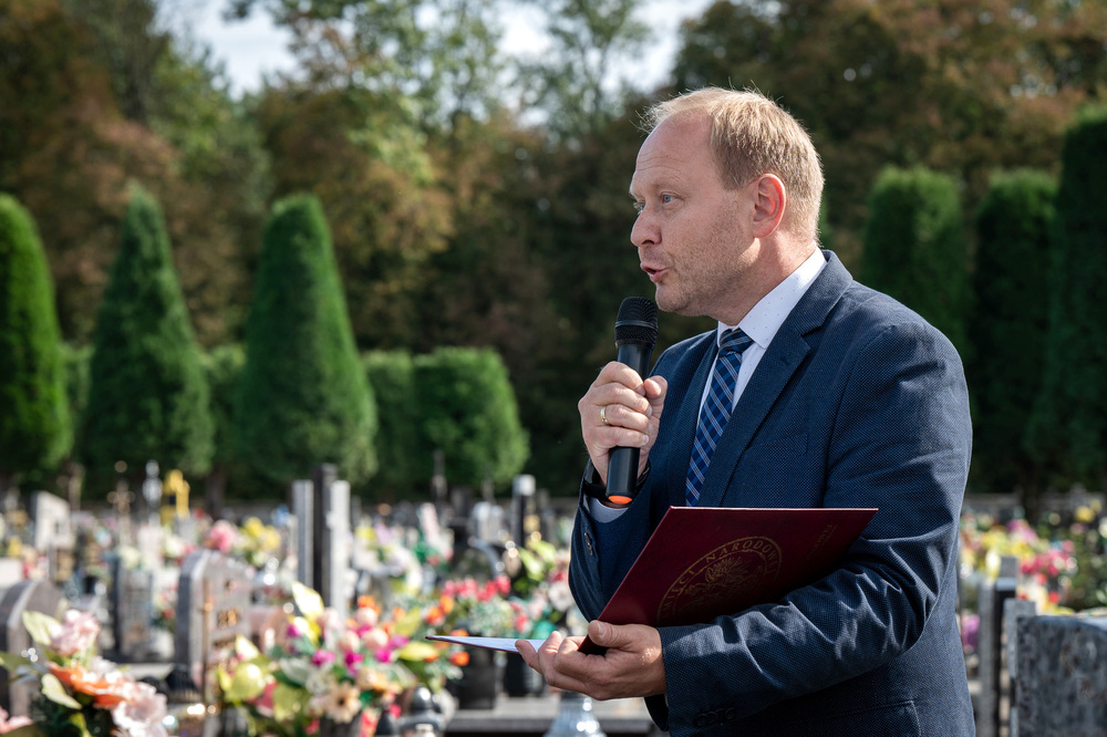 Uroczystość oznaczenia grobu powstańca śląskiego Michała Krawczyka znakiem pamięci „Tobie Polsko” – Bobrek (gmina Chełmek, woj. małopolskie), 26 września 2024. Fot.: IPN K. Łojko