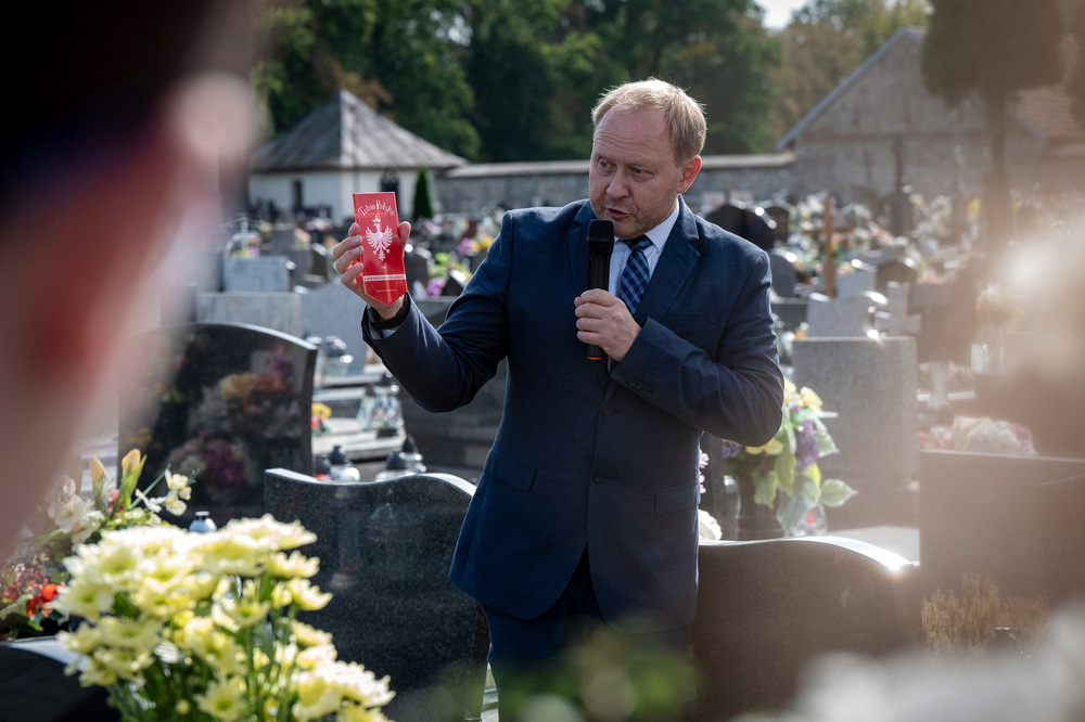 Uroczystość oznaczenia grobu powstańca śląskiego Michała Krawczyka znakiem pamięci „Tobie Polsko” – Bobrek (gmina Chełmek, woj. małopolskie), 26 września 2024. Fot.: IPN K. Łojko