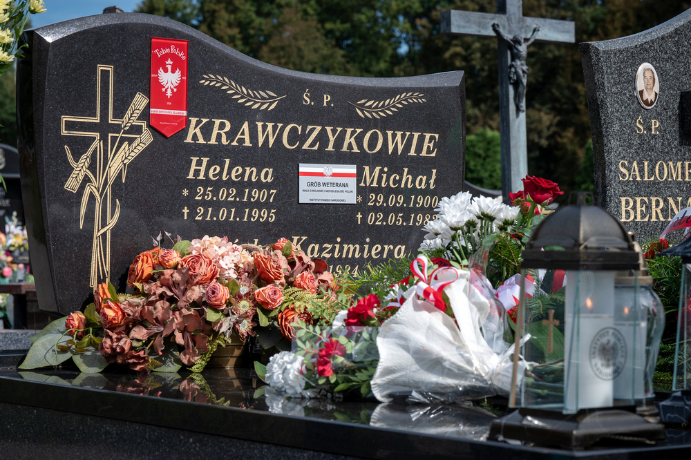 Uroczystość oznaczenia grobu powstańca śląskiego Michała Krawczyka znakiem pamięci „Tobie Polsko” – Bobrek (gmina Chełmek, woj. małopolskie), 26 września 2024. Fot.: IPN K. Łojko