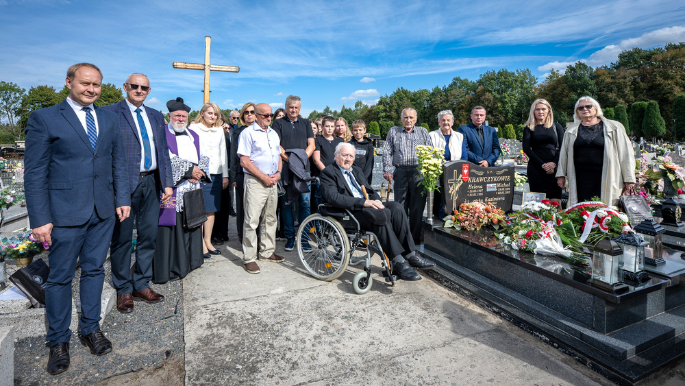 Uroczystość oznaczenia grobu powstańca śląskiego Michała Krawczyka znakiem pamięci „Tobie Polsko” – Bobrek (gmina Chełmek, woj. małopolskie), 26 września 2024. Fot.: IPN K. Łojko